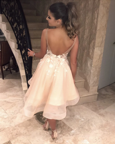 Sexy Spaghetti Straps V Neck Homecoming Dress Appliques Flowers Short Homecoming Dress