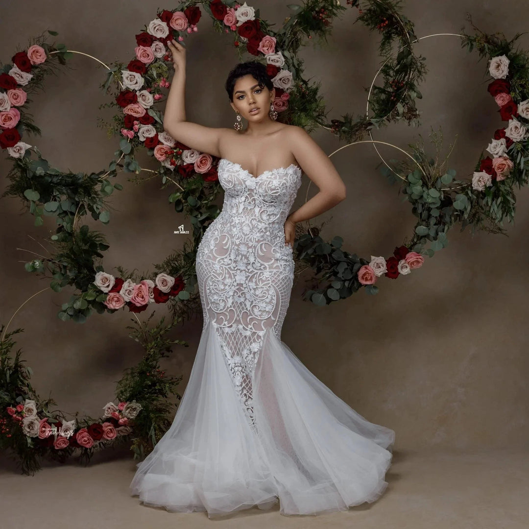 Sexy Sweetheart Sleeveless Lace Mermaid Wedding Dress With Applique by misshow.com
