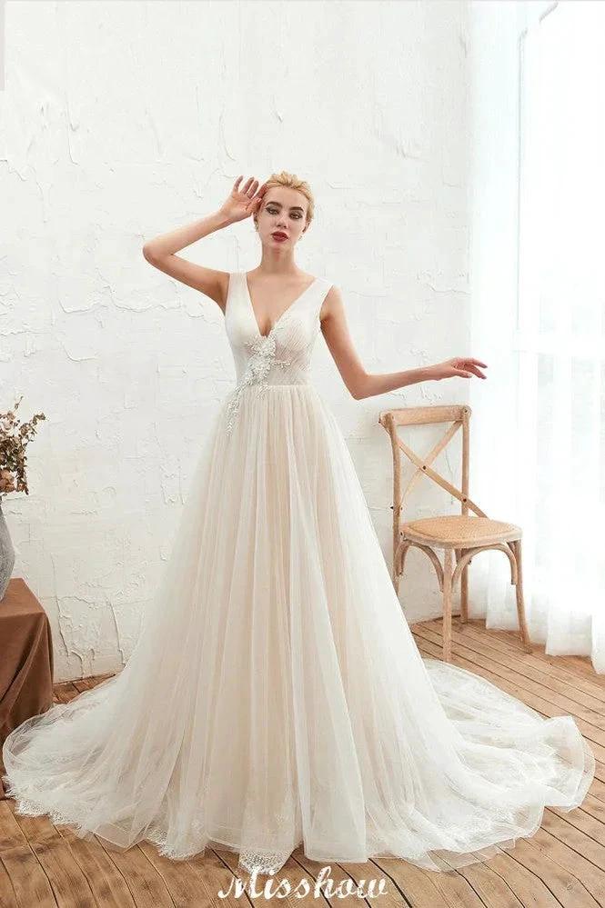 Sexy V-neck Princess Tulle Wedding Dress with Lace Appliques by misshow.com