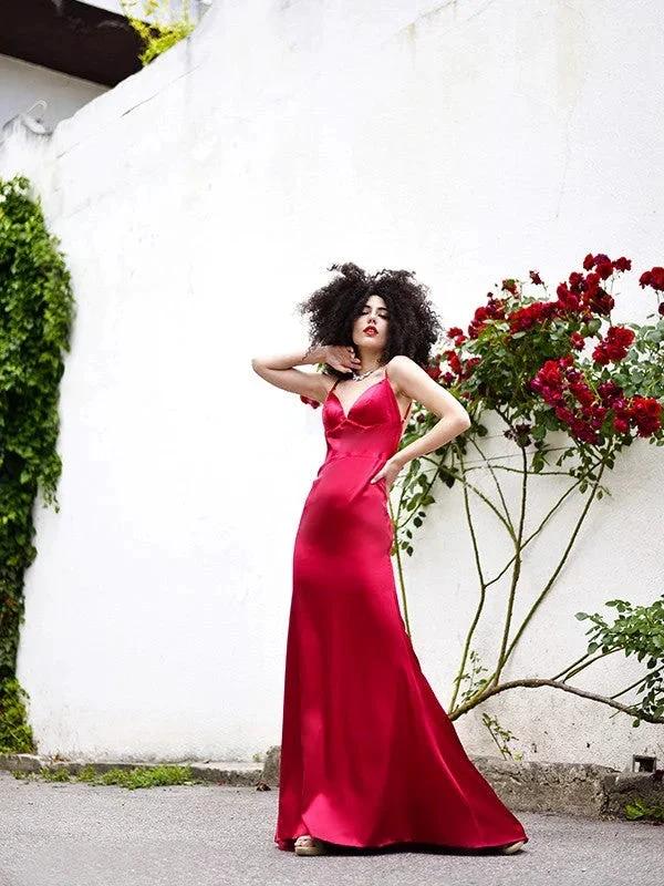 Sheath/Column Silk like Satin V-neck Sleeveless Ruffles Prom Dresses by misshow.com