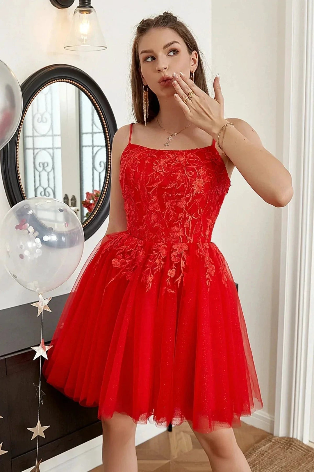 Short A-line Scoop Neck Tulle Lace Backless Prom Dresses Red Homecoming Dresses by BIZTUNNEL