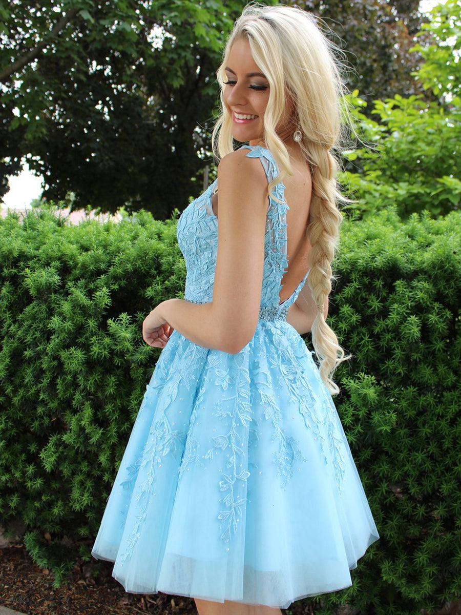 Short A-line V Neck Lace Appliques Tulle Backless Homecoming Prom Dresses