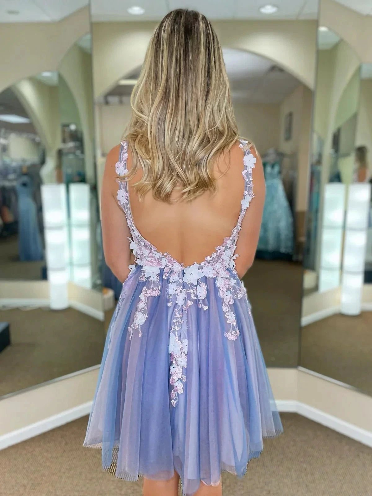 Short A-line V-neck Lace Floral Tulle Backless Formal Prom Homecoming Dresses by BIZTUNNEL