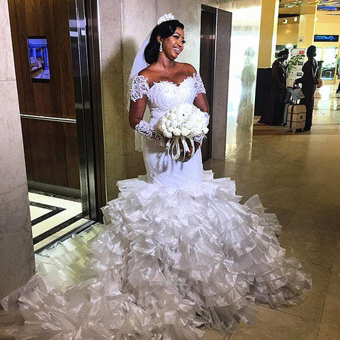 Kurzärmliges, schulterfreies Meerjungfrauen-Brautkleid mit Rüschenschleppe
