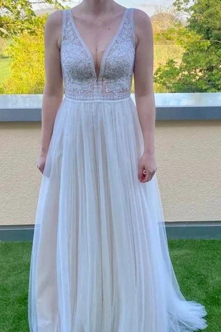 Simple V-Neck Sleeveless Column Tulle Floor-Length Wedding Dresses with Lace by misshow.com