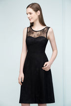 Sleeveless Lace A-line Knee Length Bridesmaid Dresses