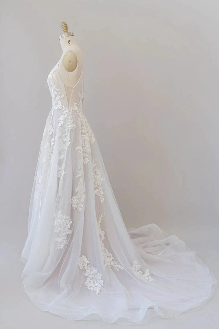 Spaghetti Strap Lace Appliques Tulle Wedding Dress by misshow.com