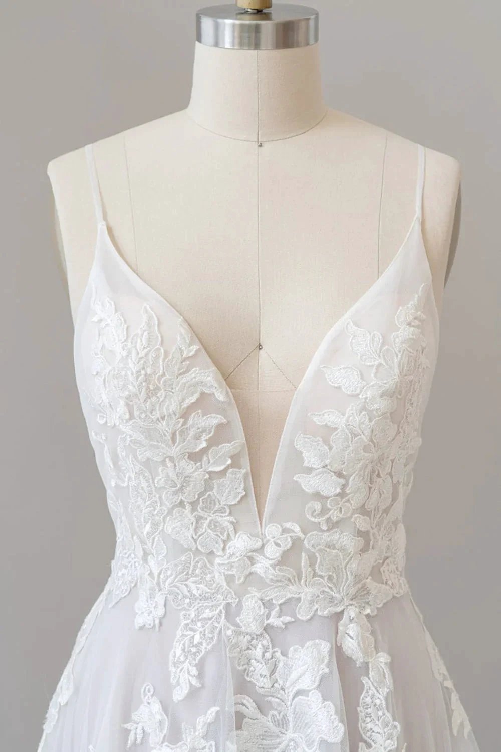 Spaghetti Strap Lace Appliques Tulle Wedding Dress by misshow.com
