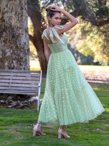 Ballkleid mit Korsett, Schleifenträgern, Tüll, Glitzerherzen und Knöchellänge