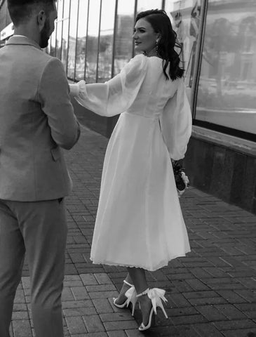 Vestidos de novia blancos cortos de recepción, vestidos de novia de corte A, cuello en V, manga larga, largo hasta los tobillos, vestidos de novia de gasa con color sólido