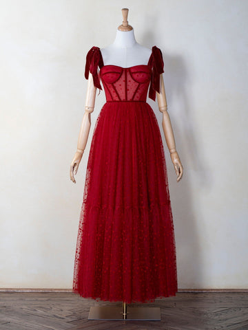 Vestido de fiesta largo de tul con lunares y corsé