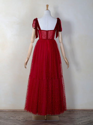 Vestido de fiesta largo de tul con lunares y corsé