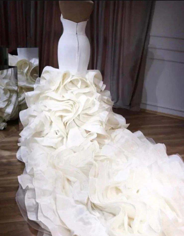 Stunning Strapless Organza Tiered Piping Mermaid Wedding Dress by misshow.com