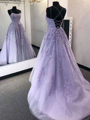 Elegante vestido de fiesta formal largo de tul con encaje y tirantes finos en forma de A y espalda descubierta