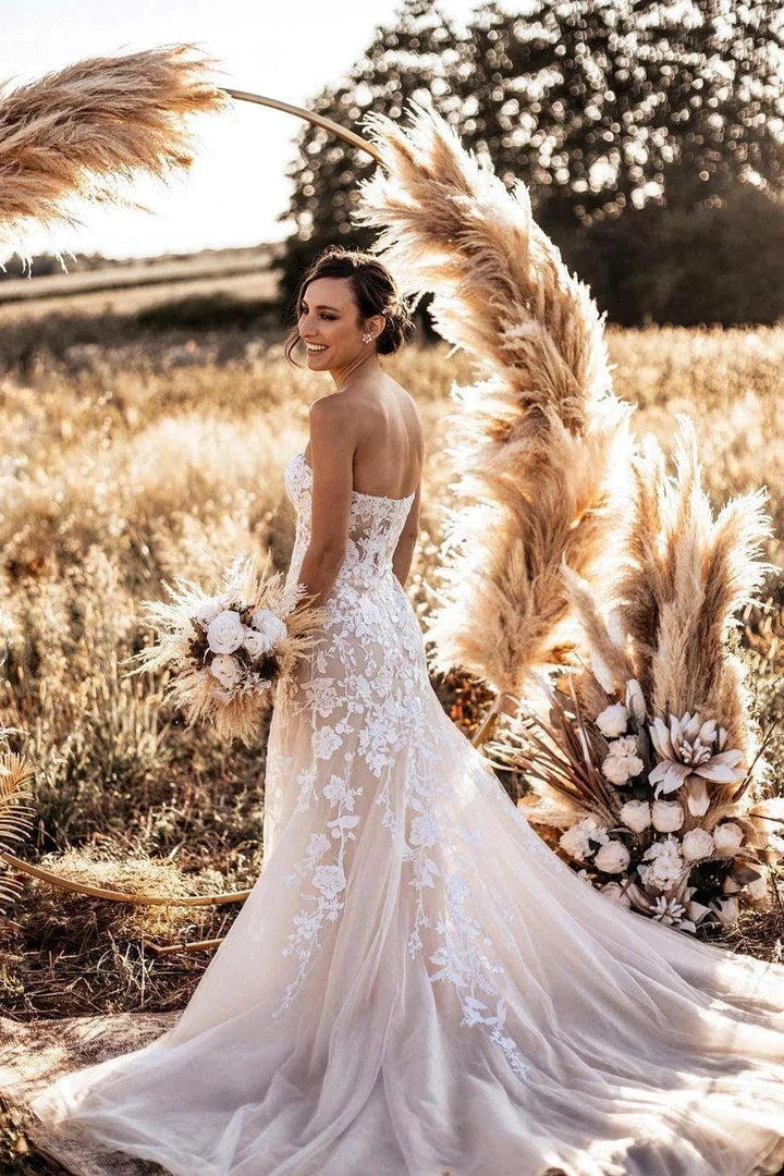 Stylish white Sweeteart Tulle Lace Wedding Dress by misshow.com