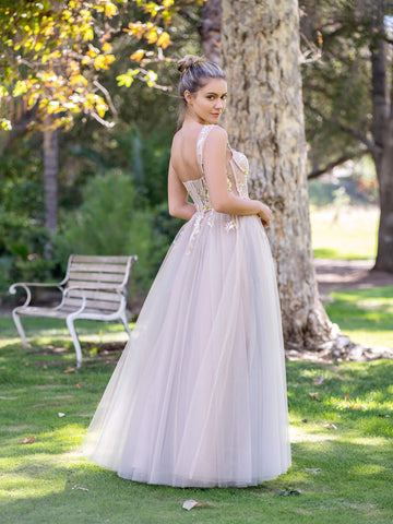 Vestido de fiesta con apliques de tul y encaje hasta el suelo con corsé