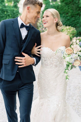 Vestido de novia de sirena sin mangas con apliques de tul y encaje