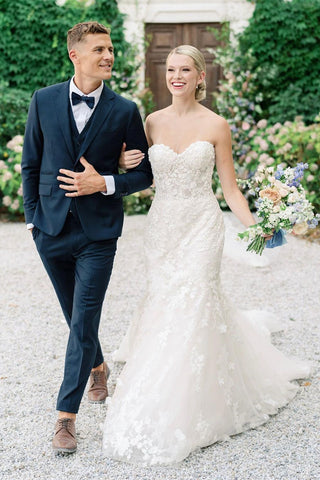 Vestido de novia de sirena sin mangas con apliques de tul y encaje