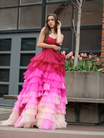 Xiomara | Langes Ballkleid mit herzförmigem, plissiertem Oberteil und Rüschen