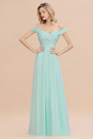Vestido de dama de honor sencillo con hombros descubiertos y volantes de corazón