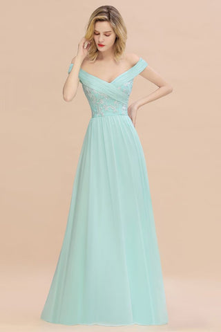 Vestido de dama de honor sencillo con hombros descubiertos y volantes de corazón