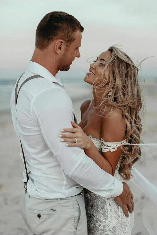 Sweetheart Sheath/Column Lace Appliques Beach Wedding Dress Bridal Dress WD517 by pgmdress