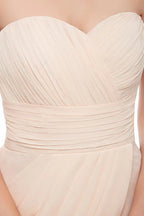 Abito corto da festa senza spalline con volant in chiffon a linea ad A