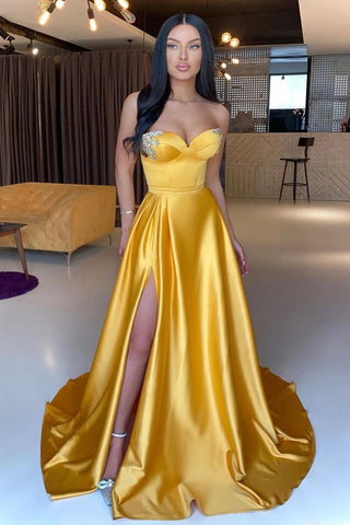 Vestido de fiesta amarillo de corte A sin mangas con lentejuelas y abertura