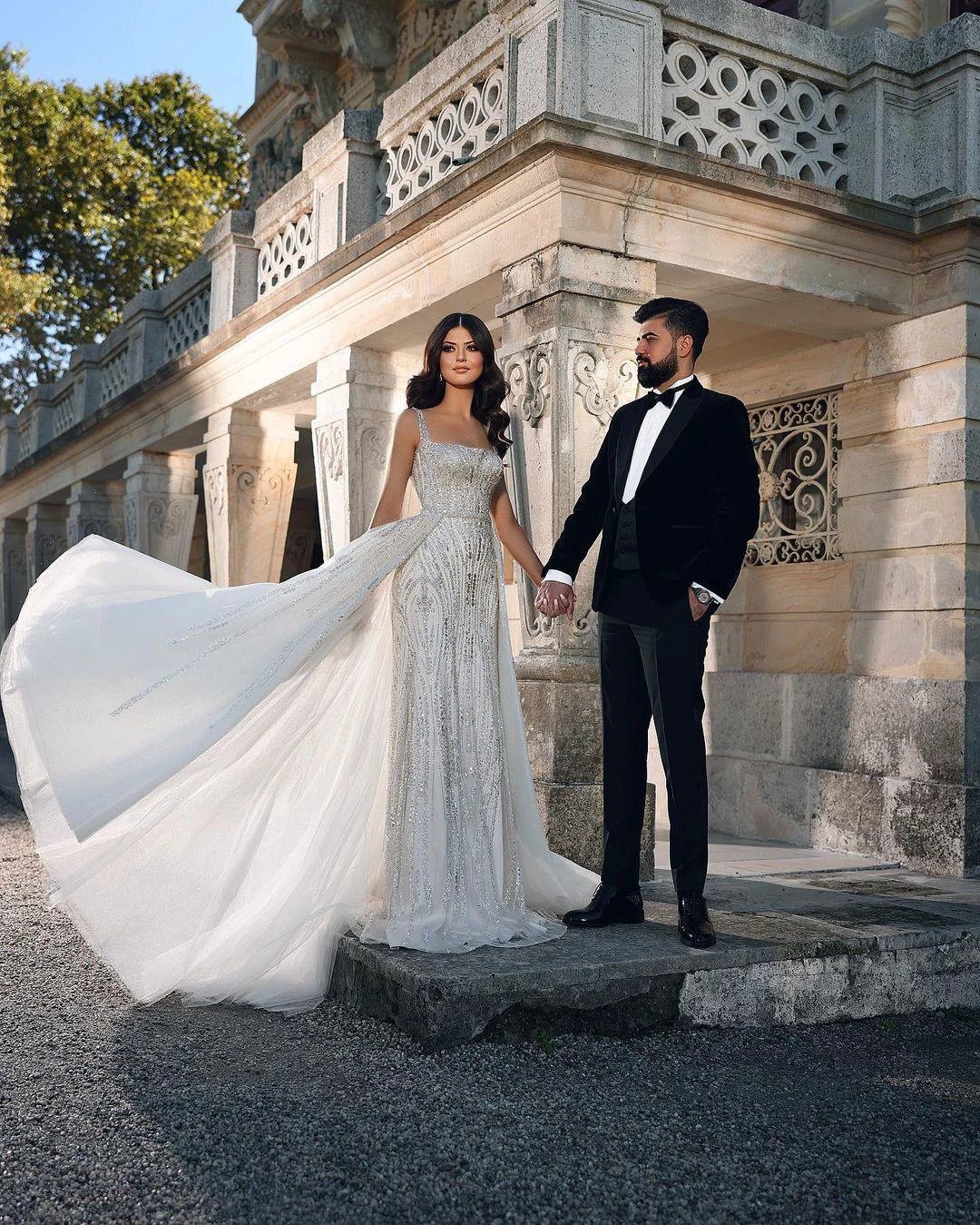 Robe de mariée sirène en dentelle, longue jusqu'au sol, à fines bretelles carrées, sans manches, à la mode