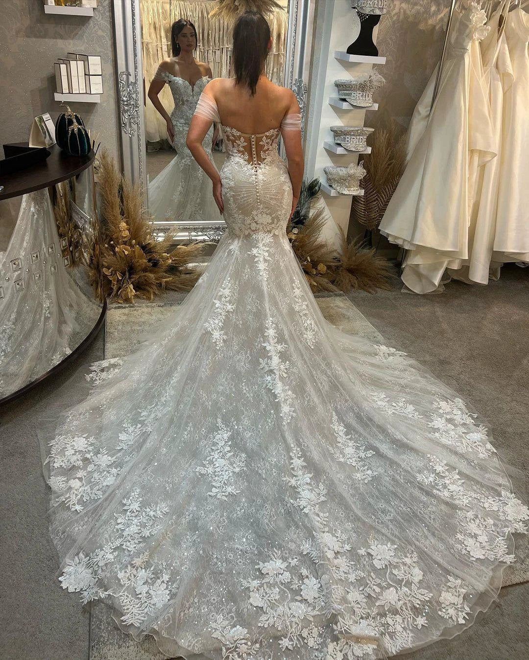 Trendy Floor Length Sweetheart Sleeveless Off-The-Shoulder Lace Wedding Dress with Chapel Train by misshow.com
