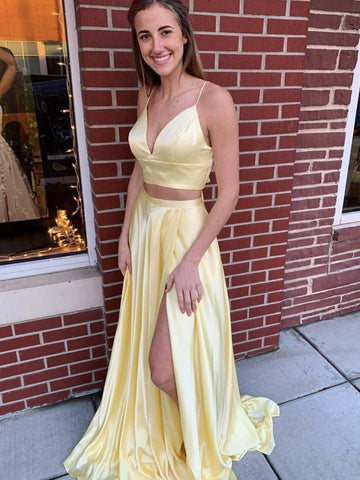 Vestido de noche formal de graduación de satén con escote en V y corte A largo de dos piezas con abertura