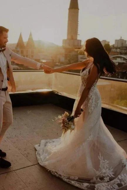 Unique Spaghetti Straps Sleeveless Column Floor-Length Lace Wedding Dresses with Appliques by misshow.com