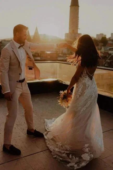 Unique Spaghetti Straps Sleeveless Column Floor-Length Lace Wedding Dresses with Appliques by misshow.com