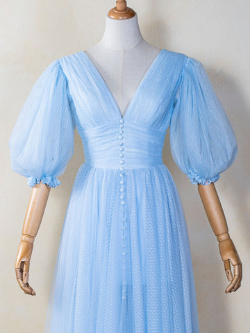 Maxi-Ballkleid aus Tüll mit V-Ausschnitt