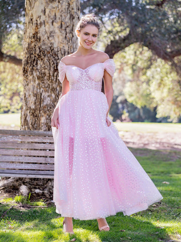 Vestido de fiesta de tul largo con cuello alto y escote corazón