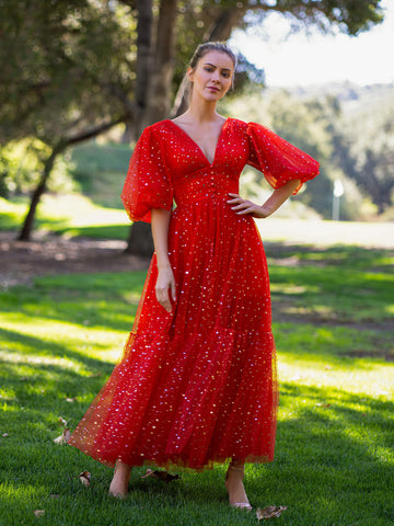 Vestido de fiesta de tul con escote en V y purpurina hasta la rodilla