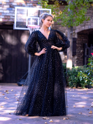 Vestido de fiesta de tul con escote en V, mangas con volantes y nubes estrelladas hasta el suelo