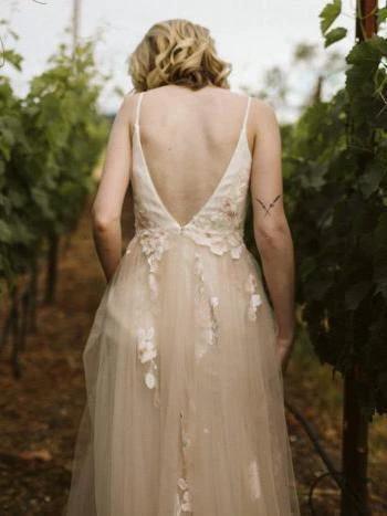 V Neck Spaghetti Strap Wedding Dresses Bridal Dress Lace Applique WD316 by pgmdress