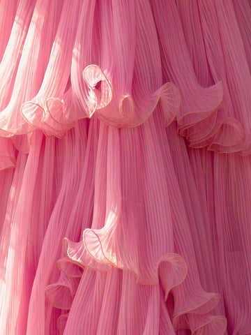 Vanessa | Vestido de fiesta rosa sin tirantes, corte A, de tul arrugado y capas