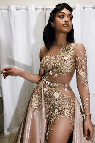 Vintage A-Linie One-Shoulder-Spitzenapplikation Lange Ballkleider mit Überrock