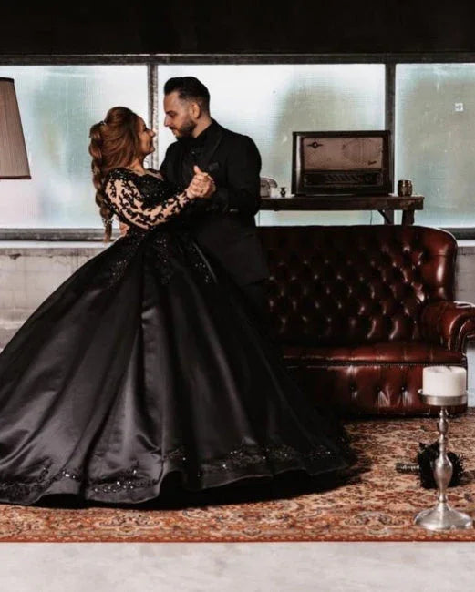Vintage Princess Black Wedding Dresses with Sleeves