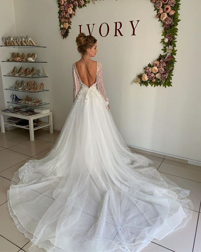 Winter Warm Long Sleeves V-Neck Tulle Princess Wedding Dress Main Image