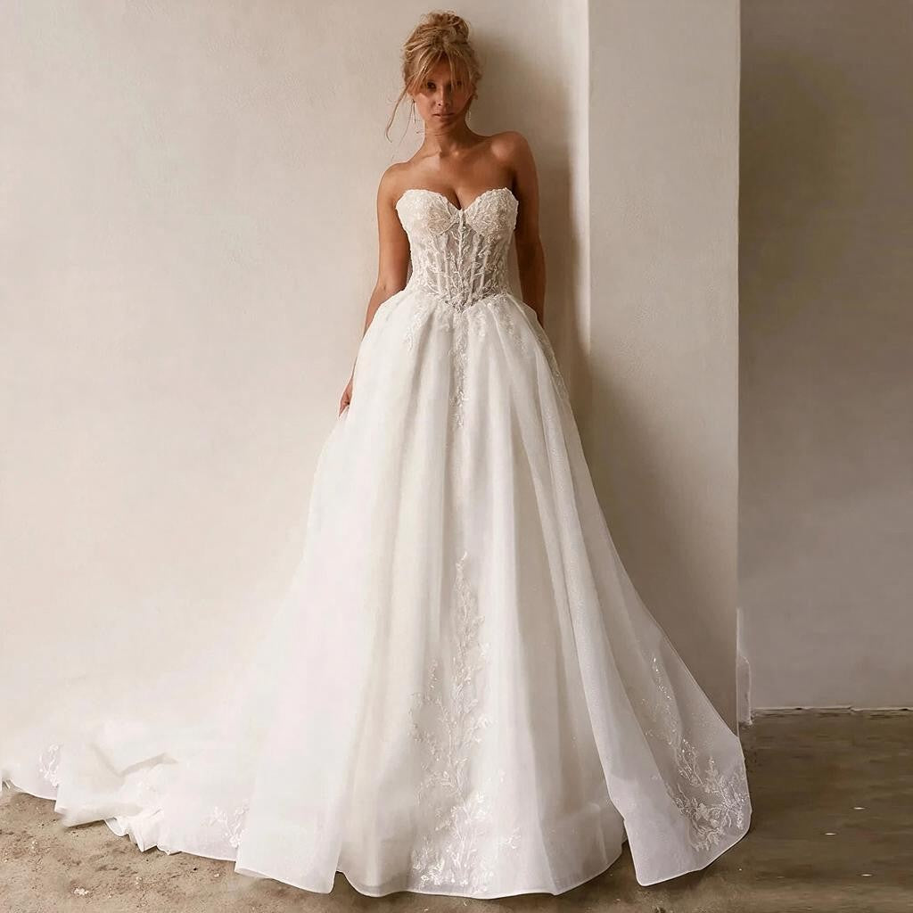 Customized Sweetheart Sleeveless Wedding Dress See Through Beading Lace Applique Sweep Train A Line Bridal Dresses