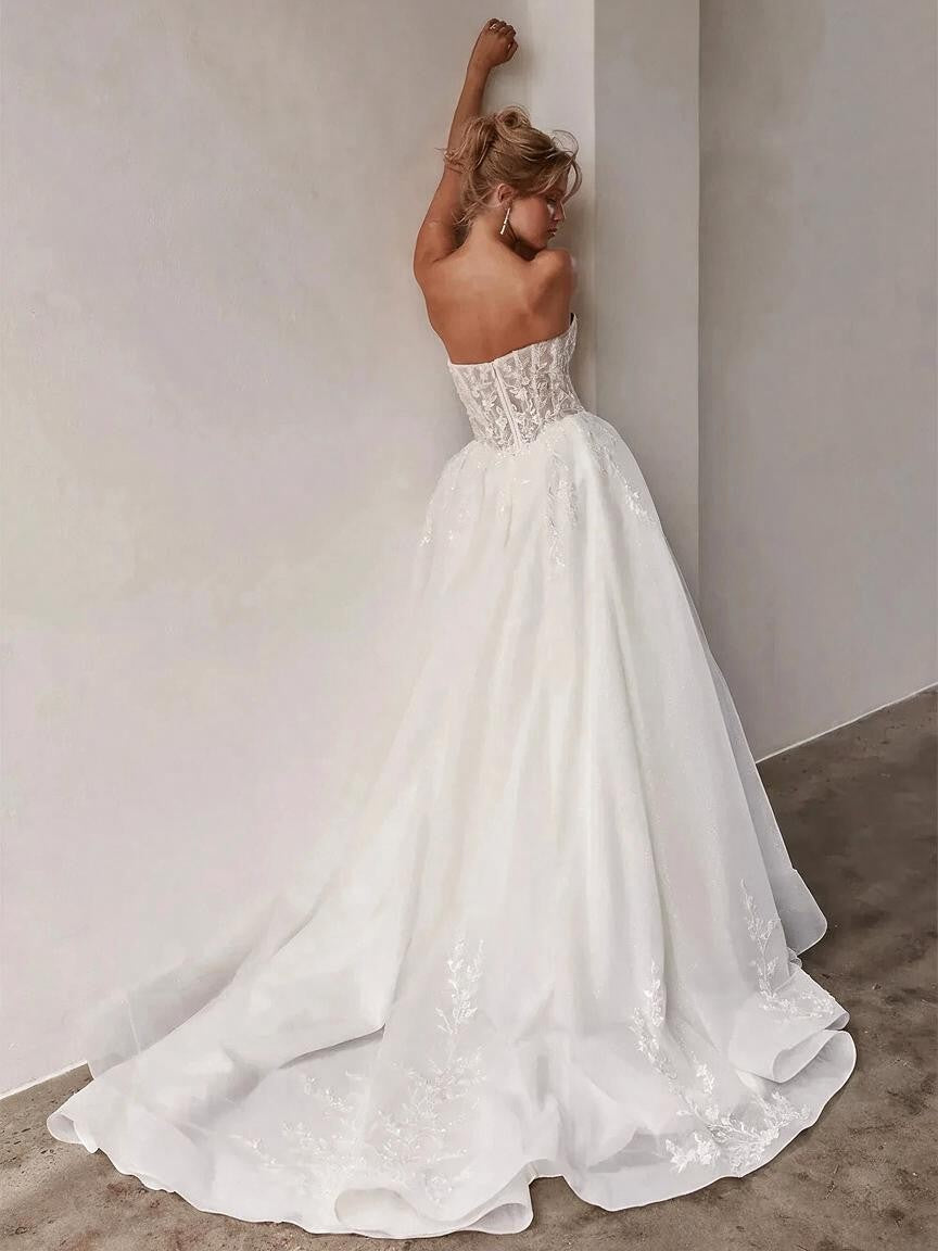 Customized Sweetheart Sleeveless Wedding Dress See Through Beading Lace Applique Sweep Train A Line Bridal Dresses