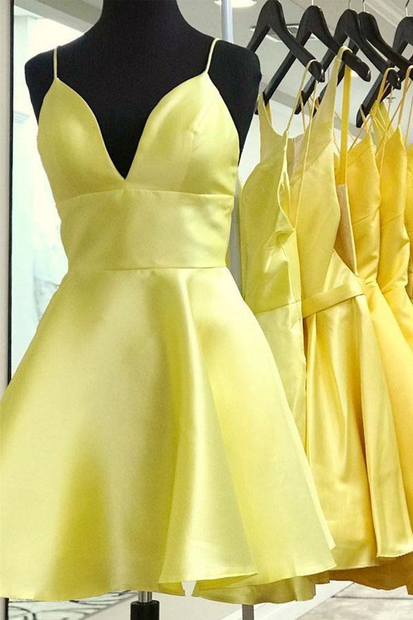 Vestido corto de fiesta con escote en V y tirantes de satén amarillo PD279